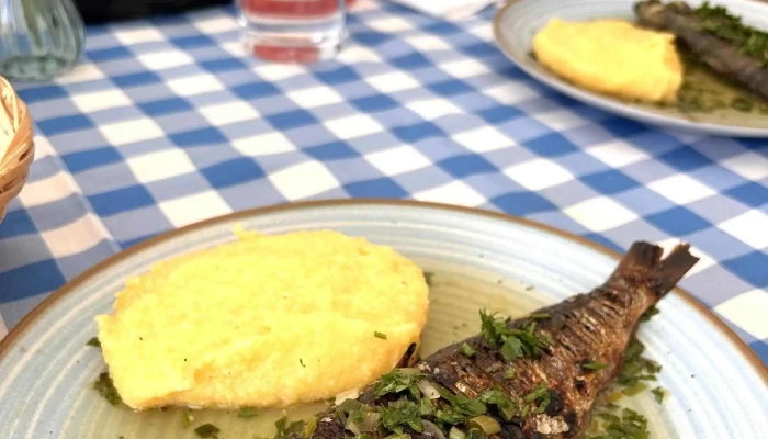 La Grisha -    Punct Gastronomic Local Ghindaresti Unde - Ghindăreşti