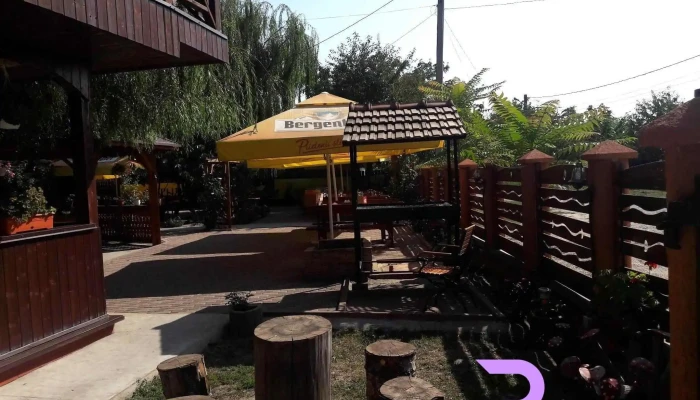 La Hanul Bucatarilor Atmosfera - Căzănești