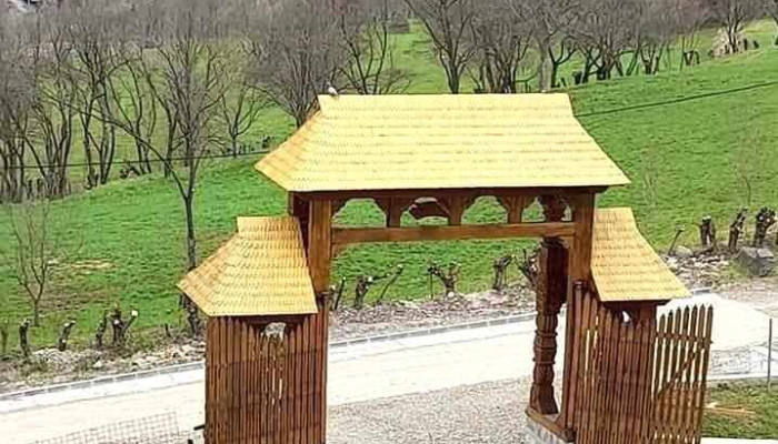 La Tăuț - Călinești