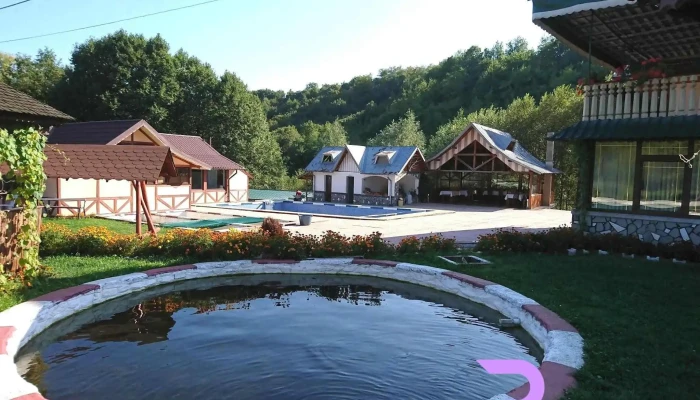 Lacurile Pastravilor Dotari - Izvoarele