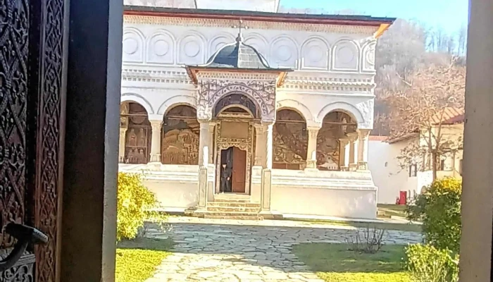 Manastirea Hurezi Fotografii - Romanii De Jos