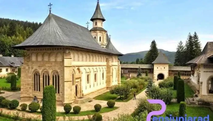 Manastirea Putna De La Proprietar - Putna