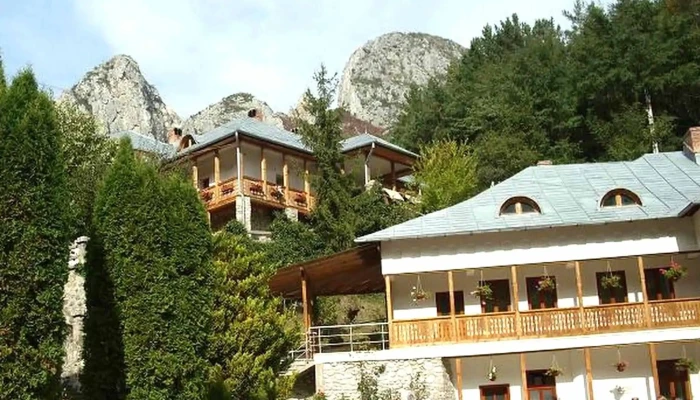 Manastirea Ramet Catalog - Valea Mănăstirii