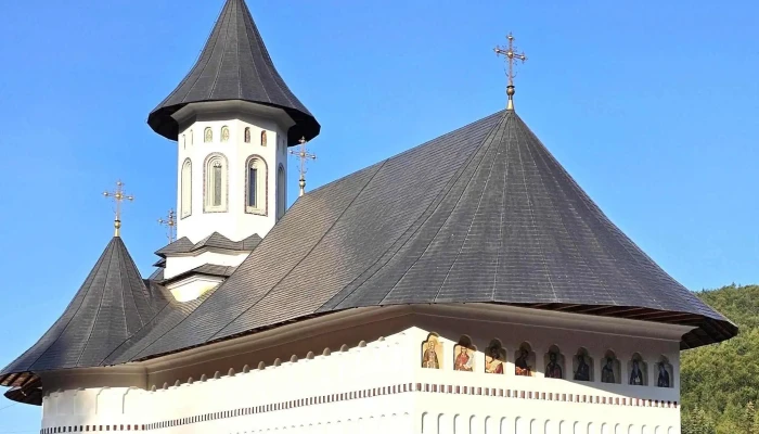 Manastirea Sihastria Putnei Unde - Romania
