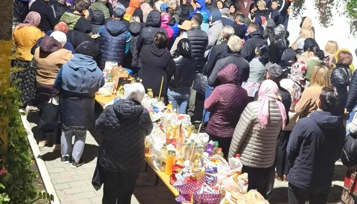 Manastirea Vovidenia Husi Huși - Huși