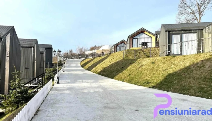 Moon Village Comarnic -  De La Vizitatori - Ghioșești