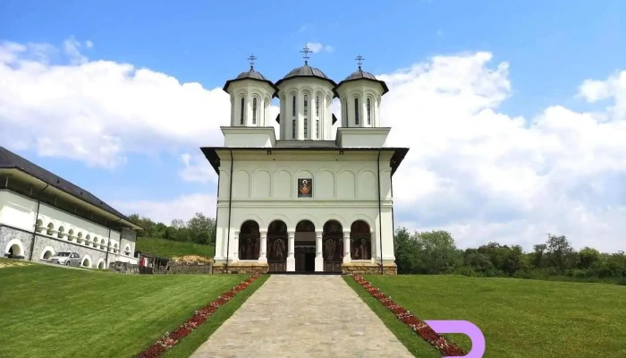 Mănăstirea Salva - Romania