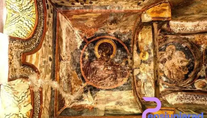 Mănăstirea Sfinţii Voievozi - Baia De Aramă