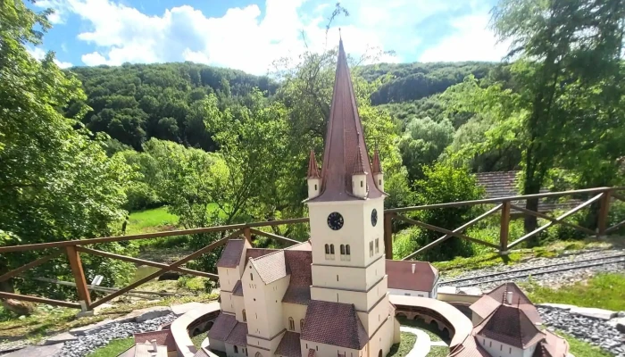 Parcul Mini Transilvania -  Aproape De Mine - Odorheiu Secuiesc