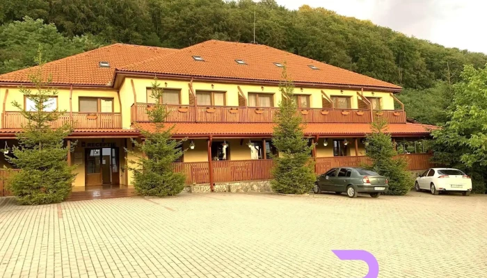 Pensiunea Castania -    Polovragi Exterior - Poiana Mănăstirii