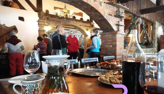 Pensiunea Cerbul Dobarlau Mancaruribauturi - Valea Dobârlăului