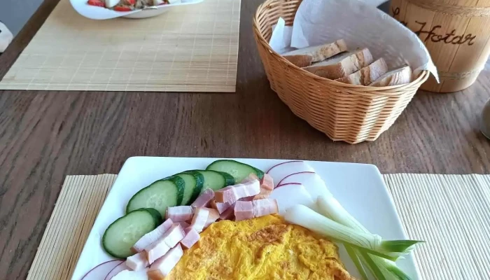 Pensiunea La Hotar -  Mancaruribauturi - Buchin