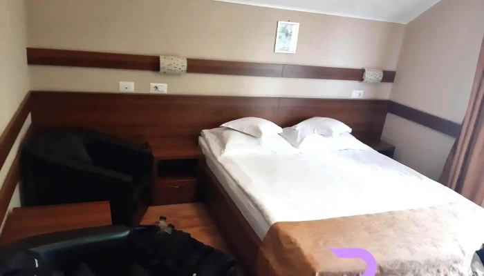 Pensiunea Lunca Arad -    Pensiune Restaurant Terasa Camere - Padurea Ceala Zori De Zi Zona 3 Insule