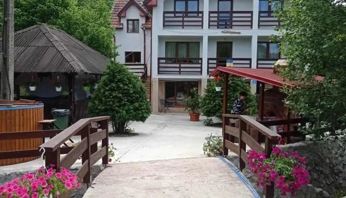 Pensiunea Valea Toplitei   Rosia Bihor Exterior - Roșia