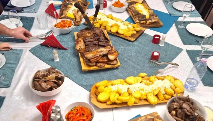 Pensiunea Vanatorul Instagram - Maxut