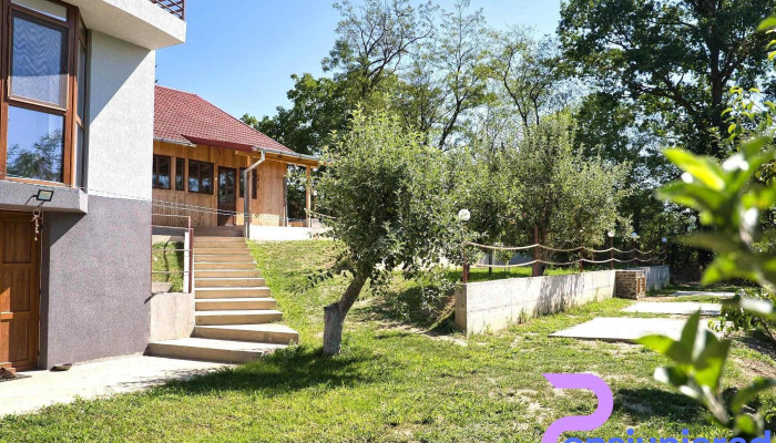 Perla Argesului Piscina Ciubar Lift Cazare Hotel Pensiuni Curtea De Arges Cabana Hotel Pensiuni Transfagarasan Unde - Albeștii De Argeș