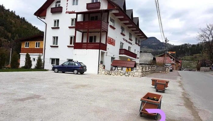 Perla Ariesului Exterior - Albac