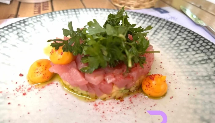 Peste Si Vin Biftec Tartar - Brăila