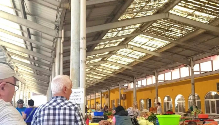 Piata Gugulanilor Caransebeș - Caransebeș