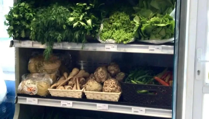 Plus Market -  Interior - Lehliu-gară