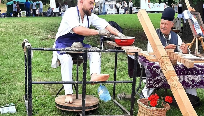 Poiana Cu Goruni -  Unde - Sat Vinerea, Strada Şantierului