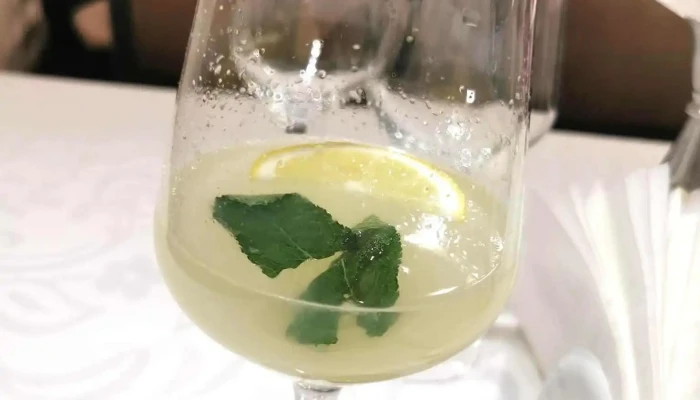 Popas Cucorani Sampanie - Cucorăni