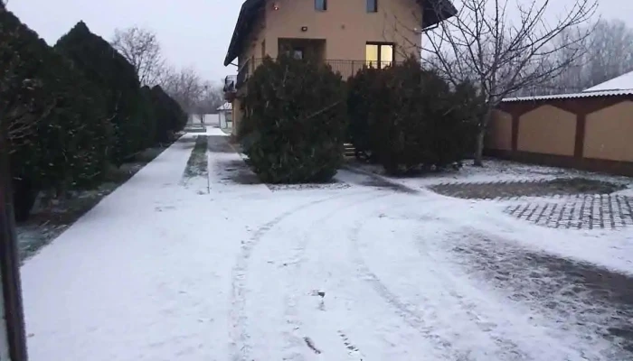 Popasul Vinului -  De La Vizitatori - Urlați