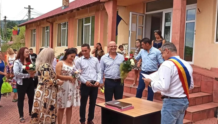 Primaria Aricestii Zeletin Comuna Ariceștii Zeletin - Comuna Ariceștii Zeletin