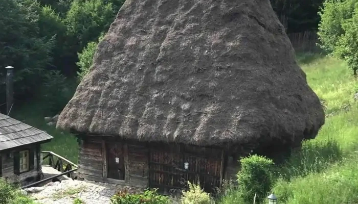 Ravens Nest Exterior - Alba