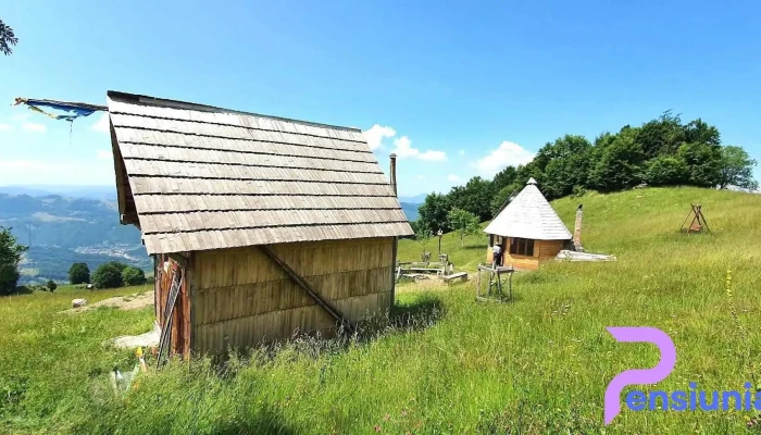 Refugiul Săruni - România