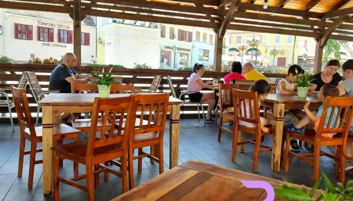 Restaurant -    Pizza Casa Magura Atmosfera - Cisnădie
