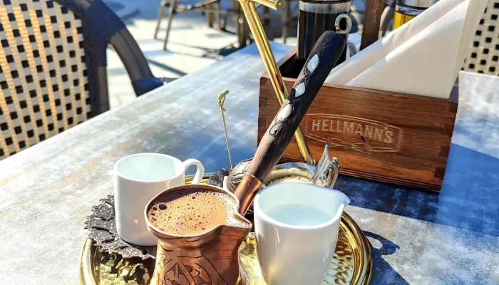 Restaurant Carol -  Cafenelele Si Cafeaua In Imperiul Otoman - Brăila
