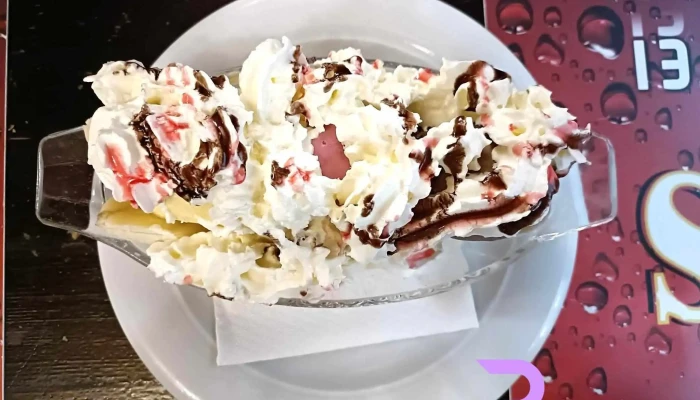 Restaurant Casa Ancutei Busteni -  Banana Split - Bușteni