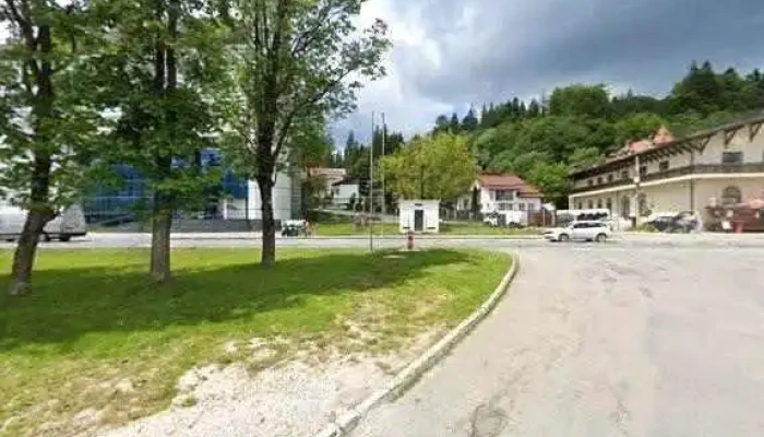 Restaurant Cu Specific Romanesc -    Hanul Domnitorilor Street View Si 360deg - Predeal