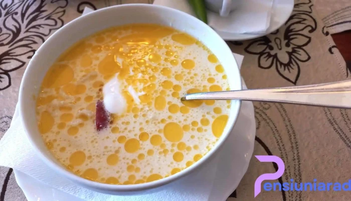 Restaurant Cu Specific Romanesc -    Hanul Domnitorilor Supa De Dovleac - Predeal