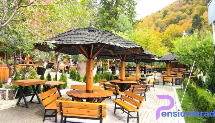 Restaurant Gura Diham -  Atmosfera - Strada Valea Cerbului