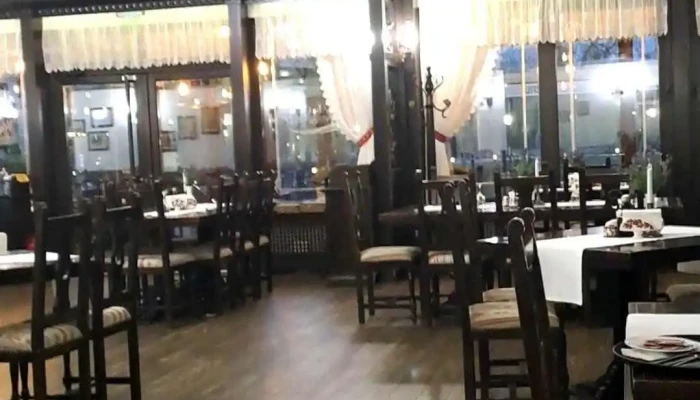 Restaurant La Casa Cu Stuf Braila Atmosfera - Baldovinești
