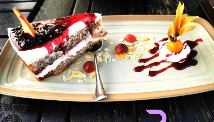 Restaurant La Casa Cu Stuf Braila Cheesecake - Baldovinești