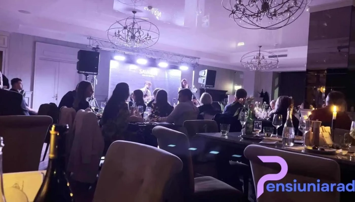 Restaurant Savarin Bacau Atmosfera - Bacău