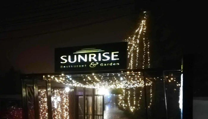 Restaurant Sunrise -  Instagram - Ostratu