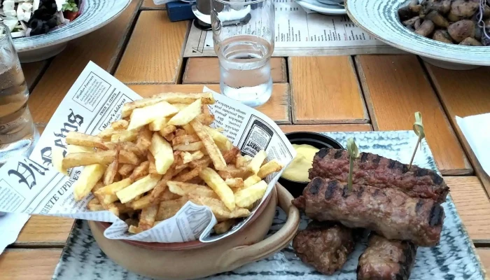 Restaurant Sunrise -  Locație - Ostratu