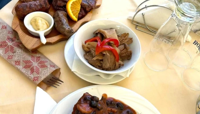 Restaurant Vanatoresc Furnica Cum Să Ajungi Acolo - Sinaia