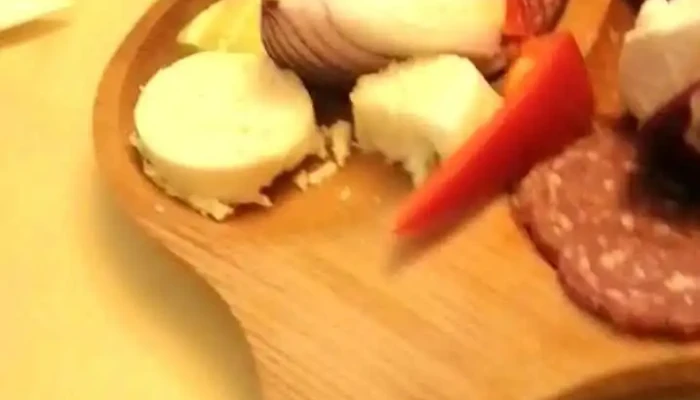Restaurant Vanatoresc Furnica Videoclipuri - Sinaia