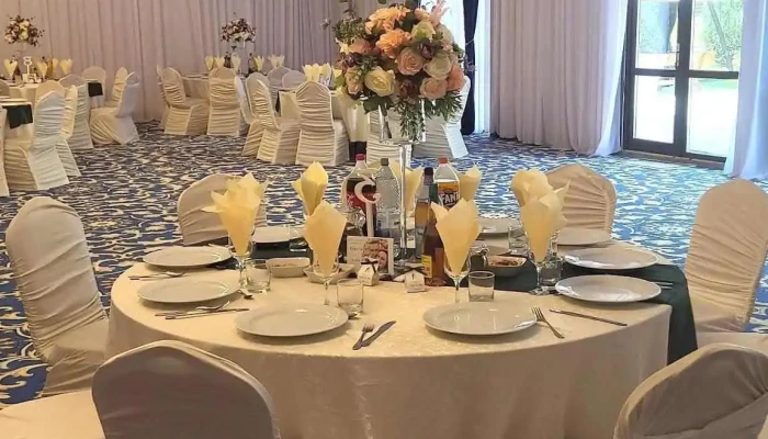 Restaurantevents By Pastravaria Cascada Rausor Atmosfera - Berevoești