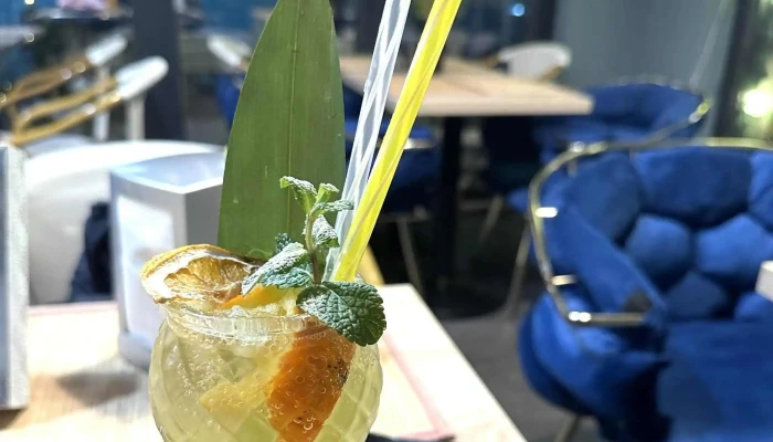 Royal Sushi Restobar Adresă - Tunari