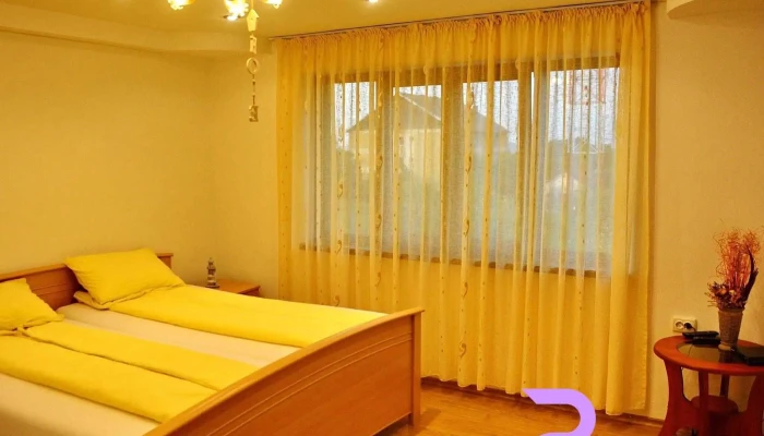 Salas -  Camere - Sălașu De Sus