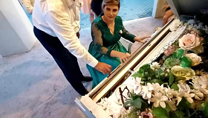Salon Safir -  Videoclipuri - Șofronea