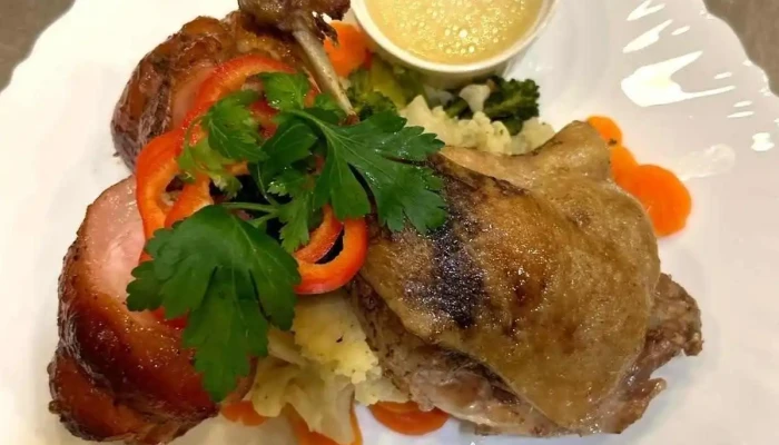 Sancraieni Ht Restaurant Pensiune De La Vizitatori - Sâncrăieni
