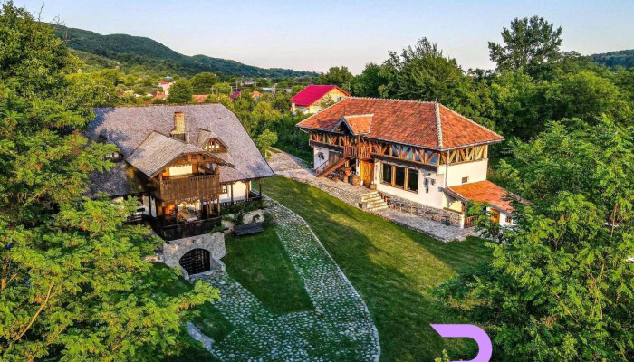 Satul Banului -  De La Vizitatori - Măgureni