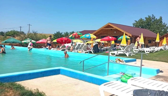 Strand Livada De Bihor Piscina - Livada De Bihor